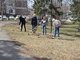 Студенты АлтГТУ приняли участие в экологической акции по уборке памятника