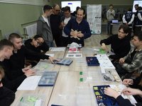 Студенты Алтайского промышленно-экономического колледжа посетили занятия по управлению БПЛА и VR Студенты Алтайского промышленно-экономического колледжа посетили занятия по управлению БПЛА и VR