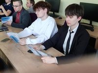 Старшеклассники ЦТ ФМ «Барнаул» встретились с деканами факультетов и директорами институтов АлтГТУ Старшеклассники ЦТ ФМ «Барнаул» встретились с деканами факультетов и директорами институтов АлтГТУ