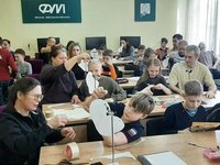 В Центре талантов Фонда Мельниченко прошел открытый урок по физике для школьников и их родителей В Центре талантов Фонда Мельниченко прошел открытый урок по физике для школьников и их родителей