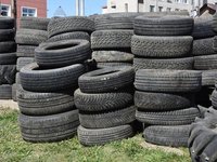 Студенты АлтГТУ провели экологическую акцию по сбору автомобильных шин Студенты АлтГТУ провели экологическую акцию по сбору автомобильных шин
